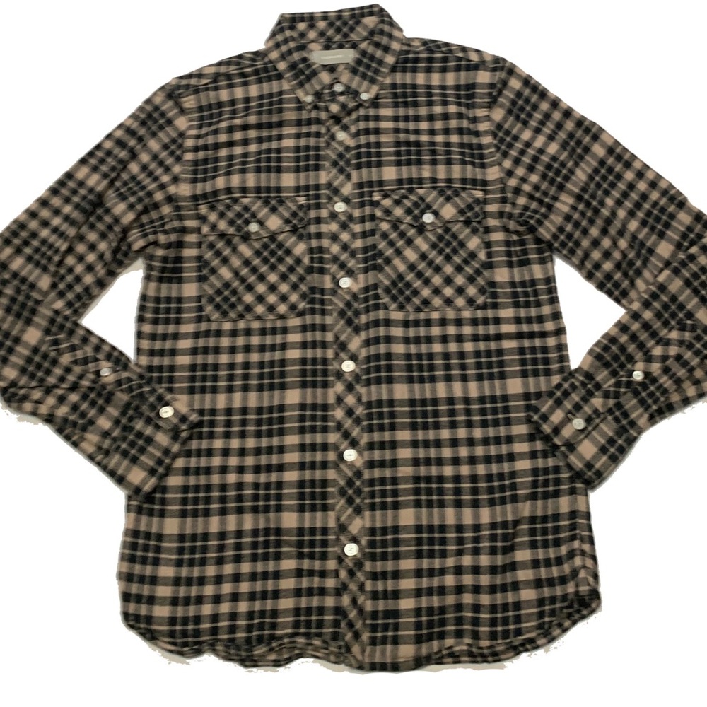 M / Everlane shirts